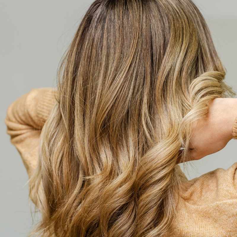 Consulenza immagine capelli in un centro estetico