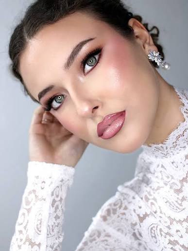 Trucco sposa in un centro estetico